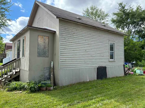 1507 11th Street, Bay City MI 48708 photo 2