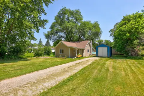 1177 S Poseyville Road, Midland MI 48640 photo 2