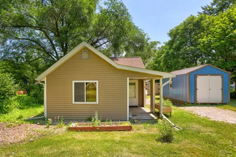 1177 S Poseyville Road, Midland MI 48640 photo 3