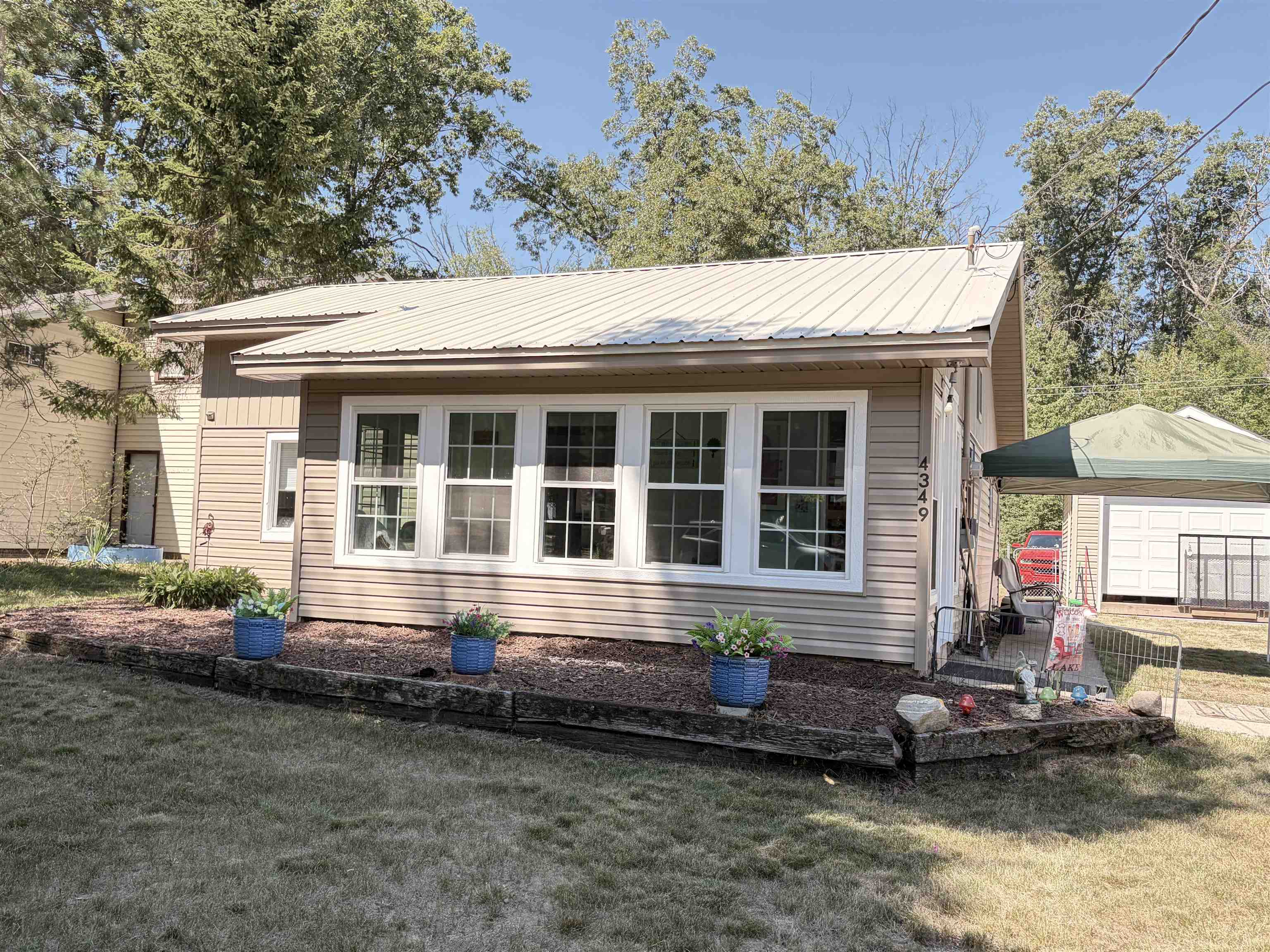 4349 Oak Park Drive, Harrison MI 48625 photo 1