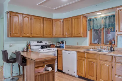 321 E Oliver Street, Corunna MI 48817 photo 3