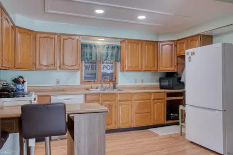 321 E Oliver Street, Corunna MI 48817 photo 4