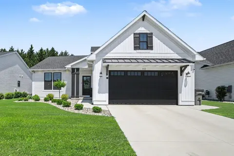 112 Brass Leaf Court, Midland MI 48642 condo for sale
