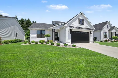 112 Brass Leaf Court, Midland MI 48642 photo 2
