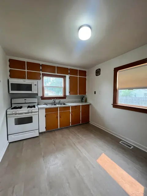 3035 Schaeffer Street, Saginaw MI 48604 photo 5