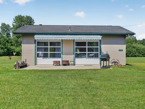 4107 Pine Street, Gladwin MI 48624-8352 home for sale