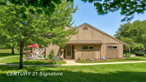 2353 Bay Woods Court, Bay City MI 48706 photo 2
