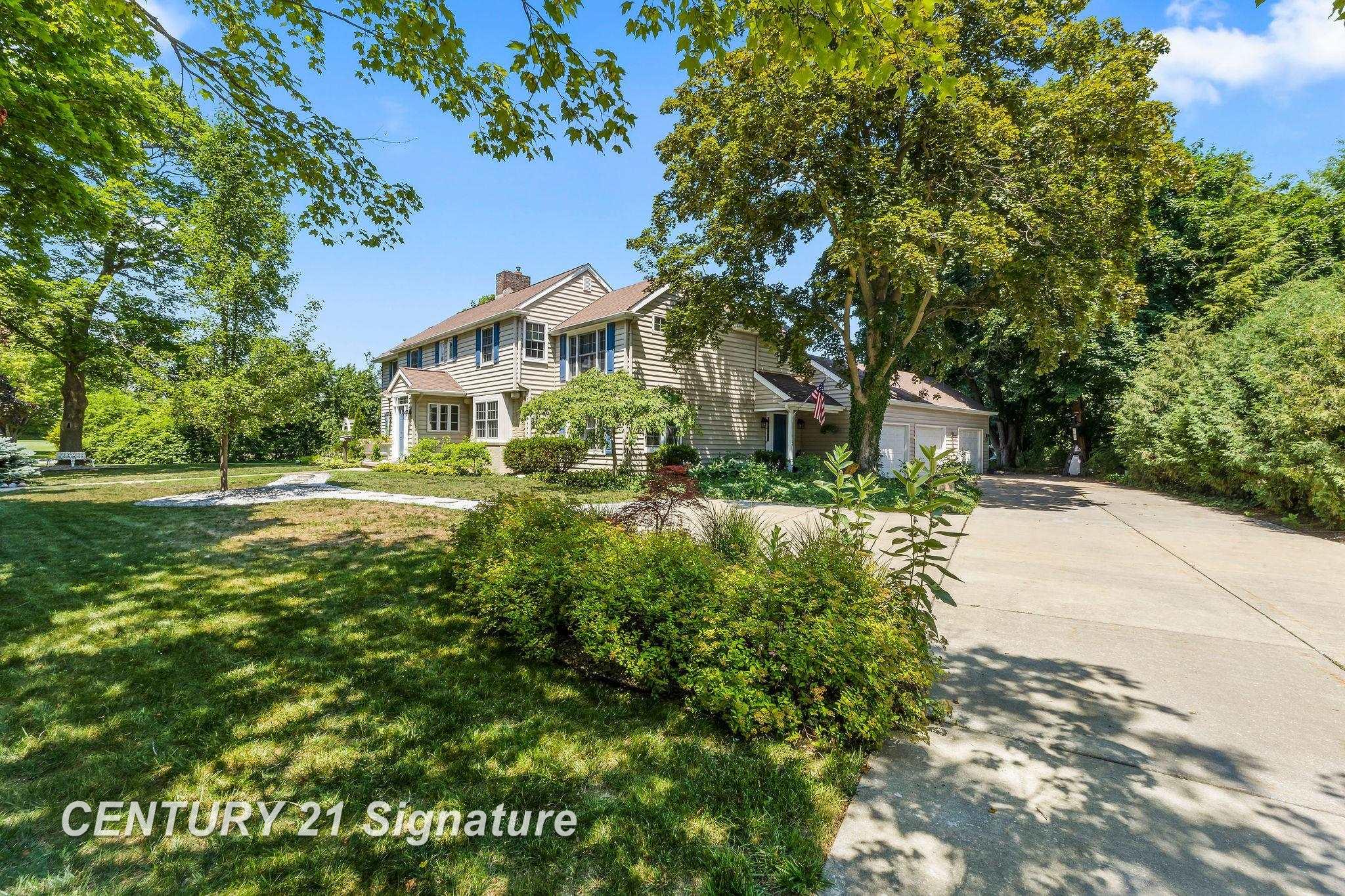1316 Helen Road, Midland MI 48640 photo 1