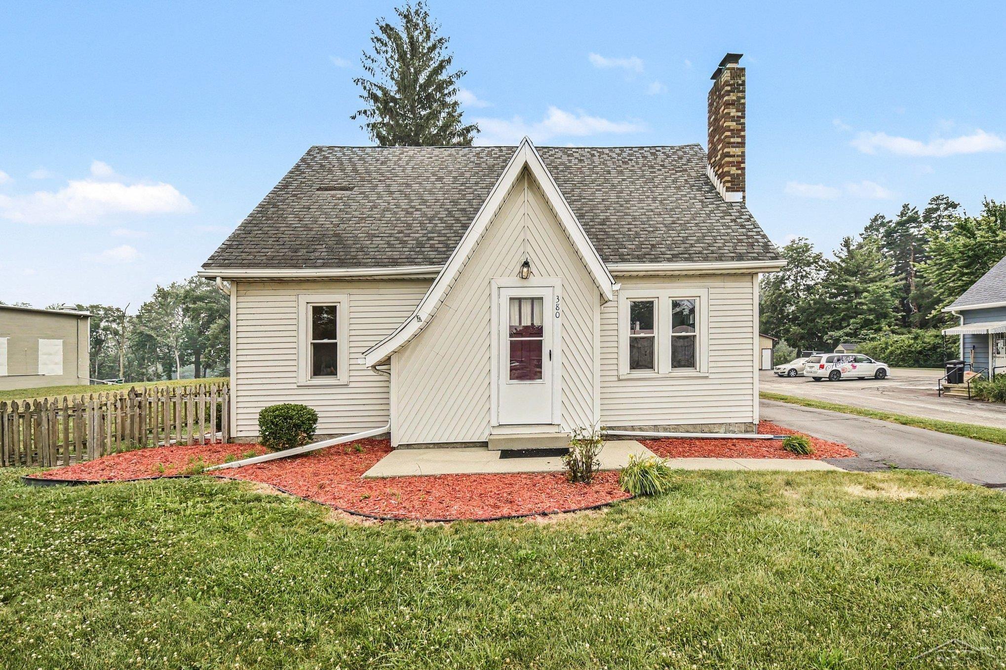 380 S Main Street, Freeland MI 48623 photo 1