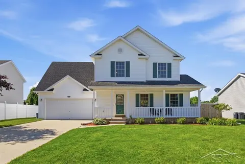 10175 Dove Drive, Freeland MI 48623 home for sale