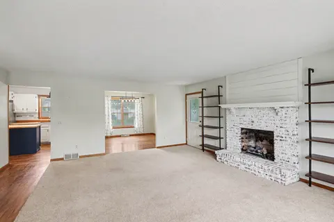 6895 Vista Drive, Saginaw MI 48603 photo 5