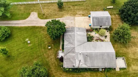 3625 N Hoover Avenue, Gladwin MI 48624 photo 4