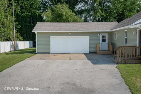 3121 Boy Scout Road, Bay City MI 48706 photo 2