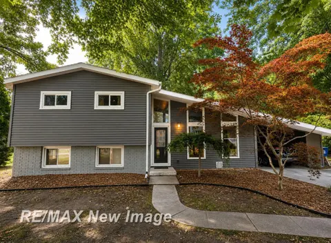 5121 Queen Drive, Bridgeport MI 48722 photo 2