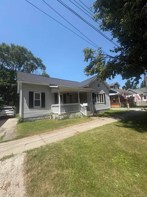 1210 S Monroe Street, Bay City MI 48708 home for sale