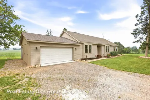 6801 Standish Road, Bentley MI 48613 photo 4