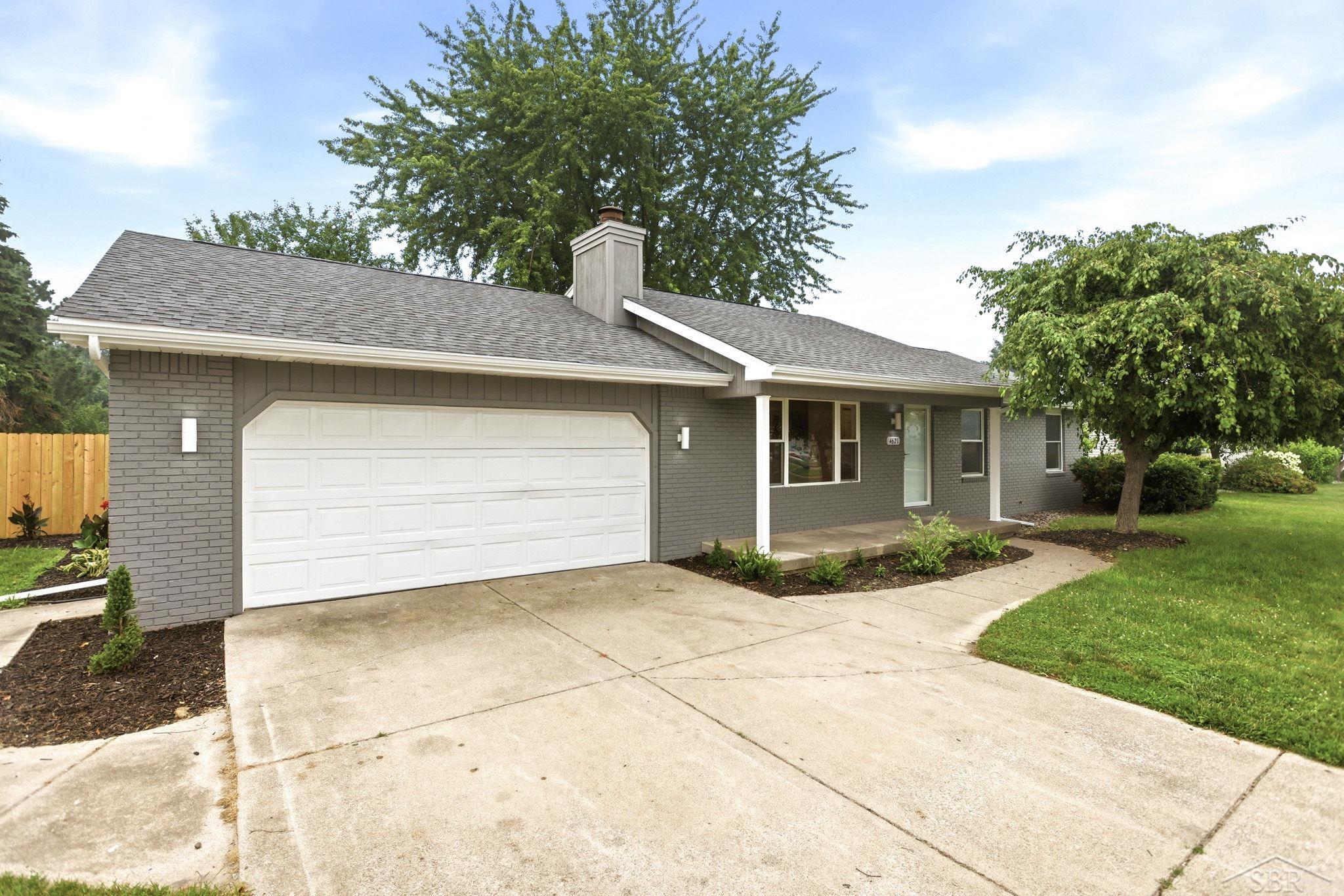 4621 S Wintergreen Drive, Saginaw MI 48603 photo 1