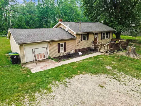 3620 Klender Road, Rhodes MI 48652-9736 photo 2