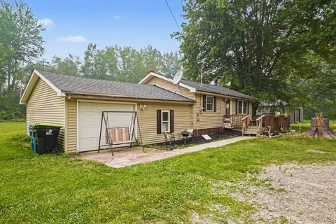 3620 Klender Road, Rhodes MI 48652-9736 photo 4