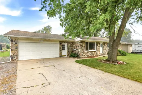 4060 Diceglie Court, Kochville MI 48604 photo 4