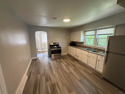 4042 Webber Street, Saginaw MI 48602 photo 4