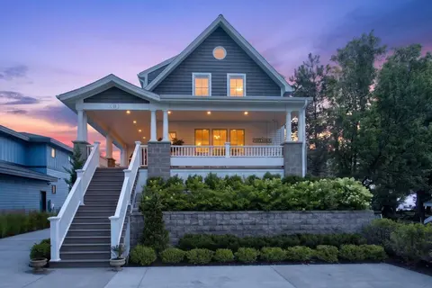 214 Athlone Beach, Bay City MI 48706 home for sale