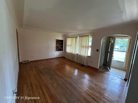 2587 Kuhlman Drive, Saginaw MI 48603 photo 4