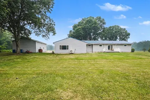276 N Meridian Road, Midland MI 48640 photo 2