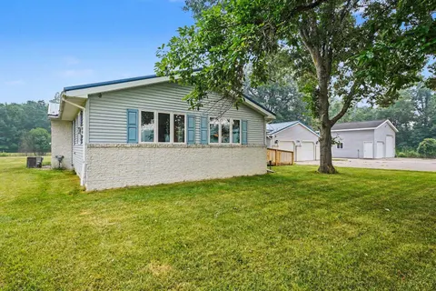 276 N Meridian Road, Midland MI 48640 photo 3