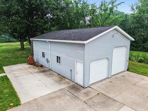 276 N Meridian Road, Midland MI 48640 photo 4