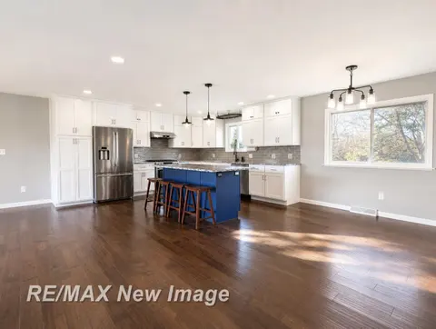 2 Mary Lane Court, Frankenmuth MI 48734 photo 2