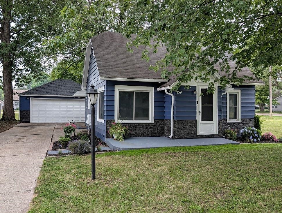 1069 N Scheurmann Road, Essexville MI 48732 photo 1