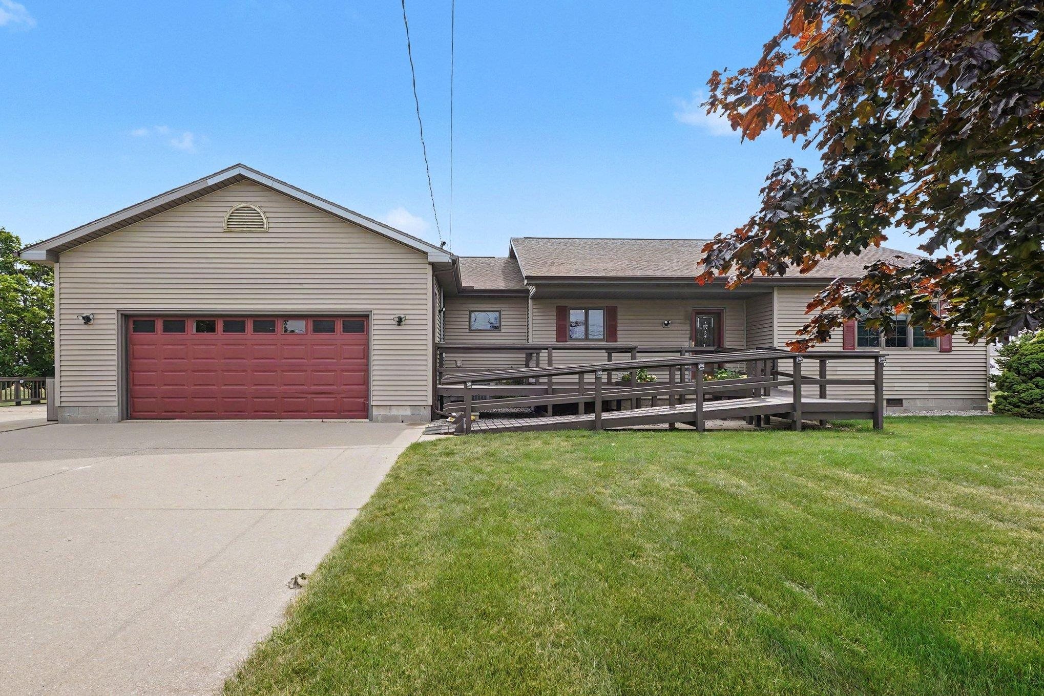 5351 3 Mile Road, Bay City MI 48706 photo 1