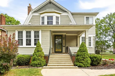 817 E Holland Avenue, Saginaw MI 48601 home for sale