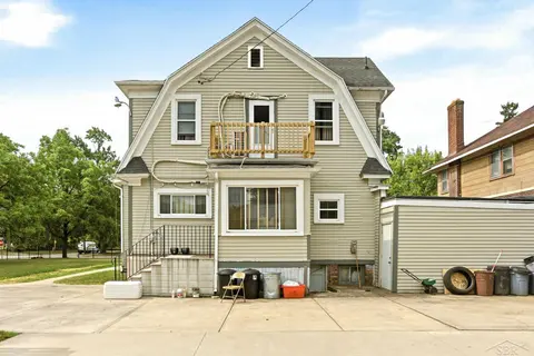 817 E Holland Avenue, Saginaw MI 48601 photo 4
