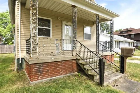1427 Brown Street, Saginaw MI 48601 photo 2
