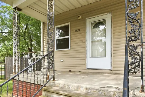 1427 Brown Street, Saginaw MI 48601 photo 5