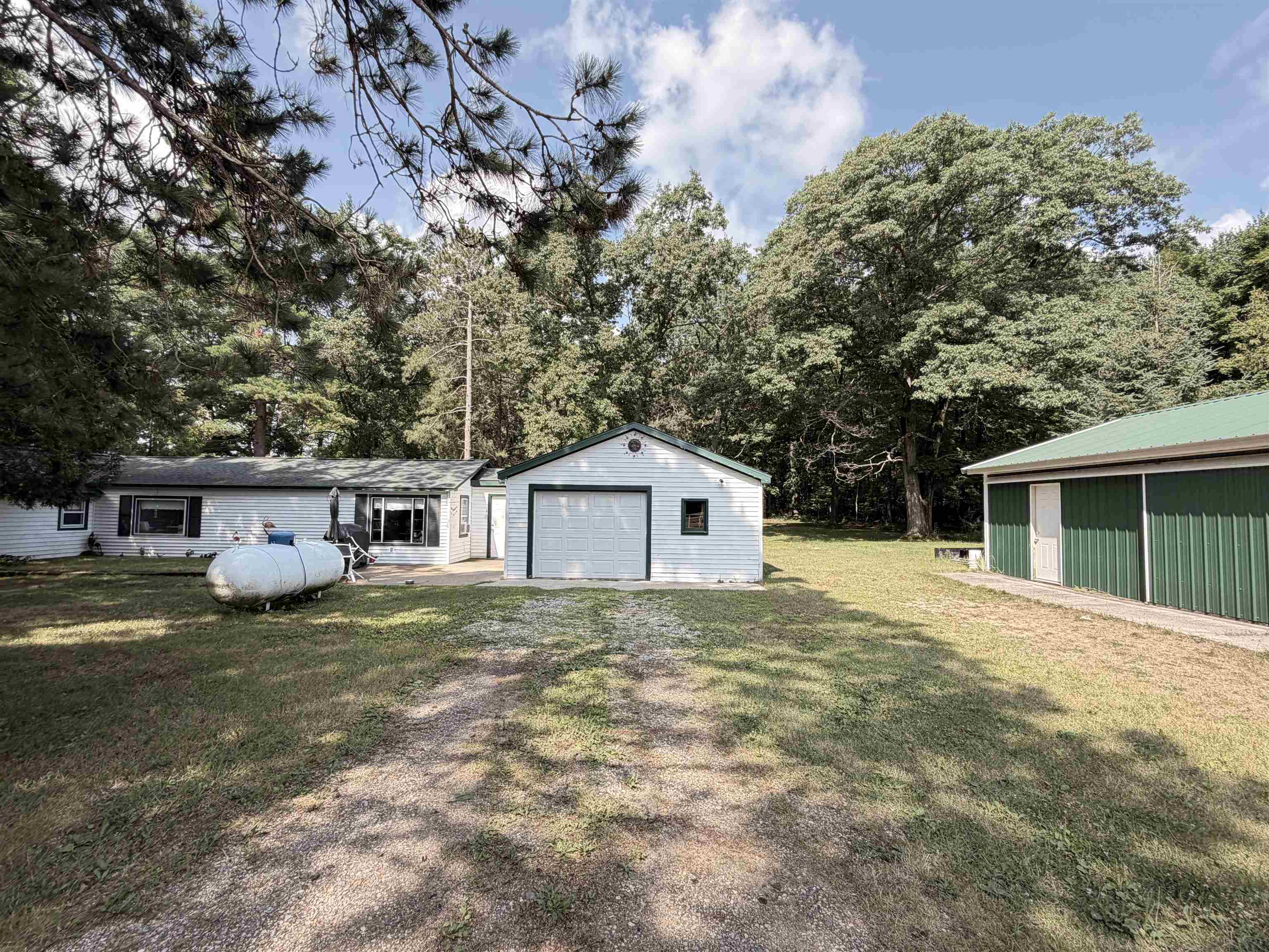 2976 S Clare Avenue, Harrison MI 48625 photo 1