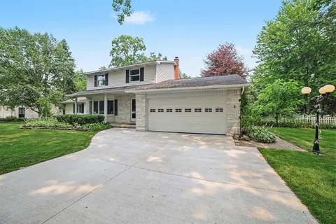 1586 St. Marys Court, Essexville MI 48732 photo 3