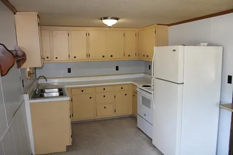 490 S Lake Street, Harrison MI 48625 photo 2