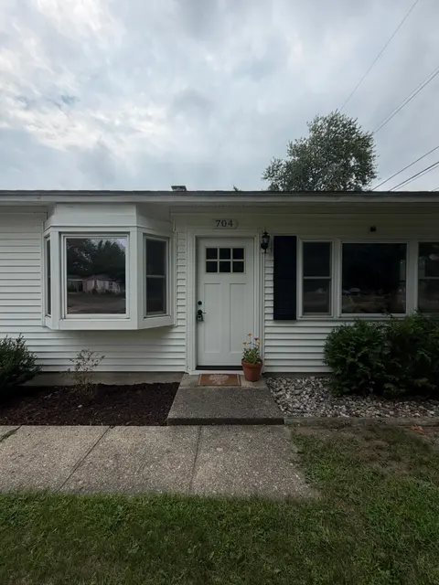 704 Garwood Street, Mount Pleasant MI 48858 photo 2