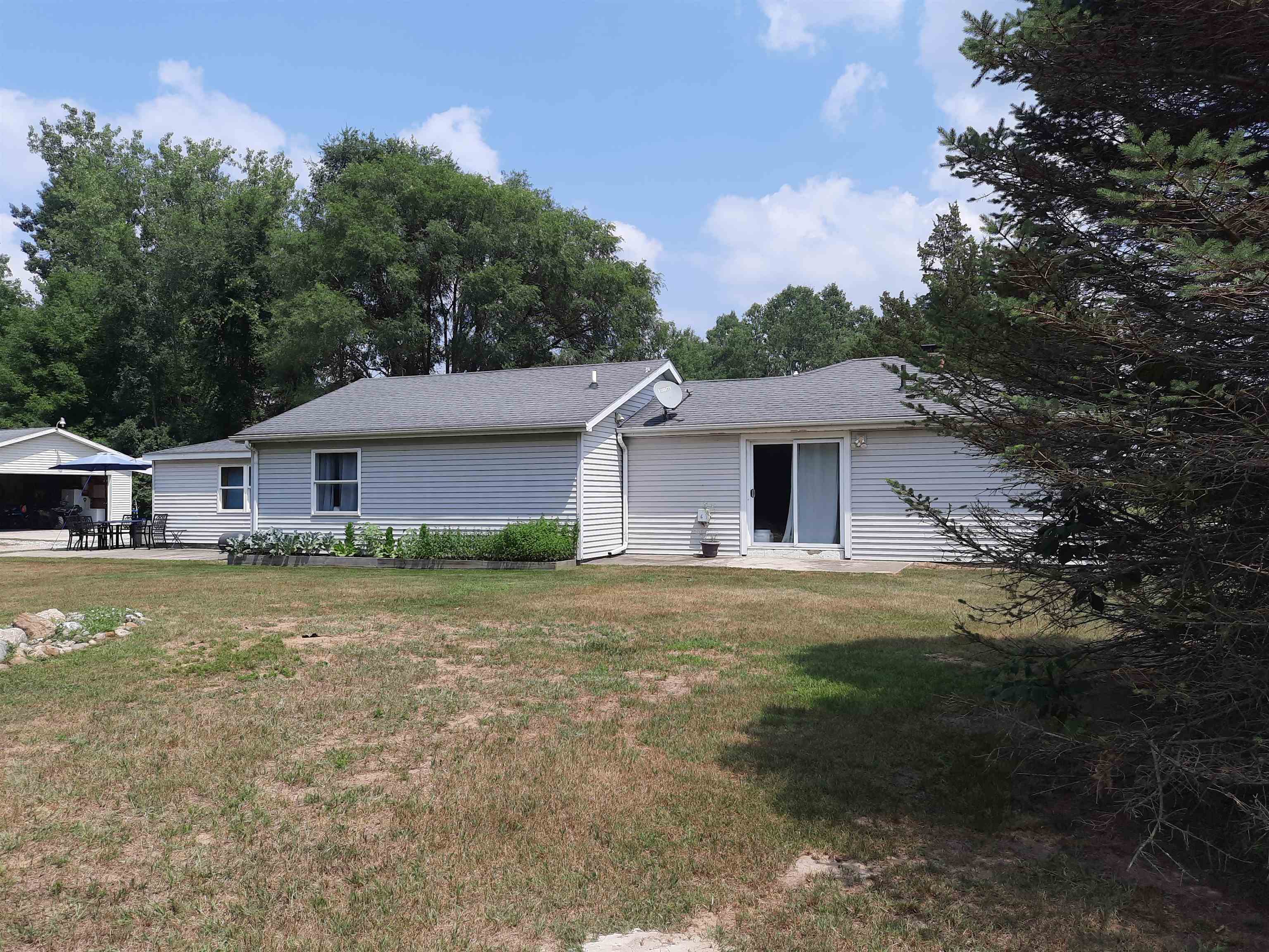4112 W Sanilac Road, Vassar MI 48768 photo 1