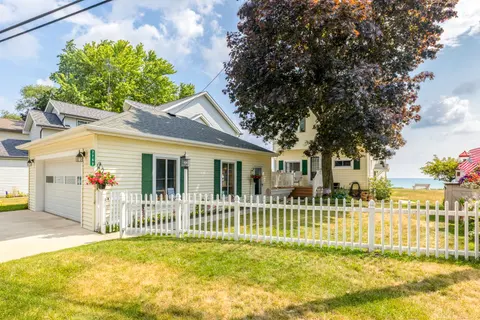7769 Lakeview Drive, Lexington MI 48450 photo 2