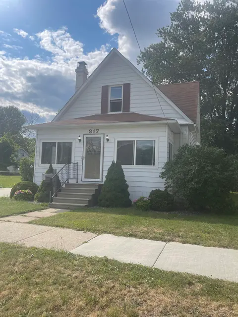 317 N Bates Street, Saginaw MI 48602 photo 2