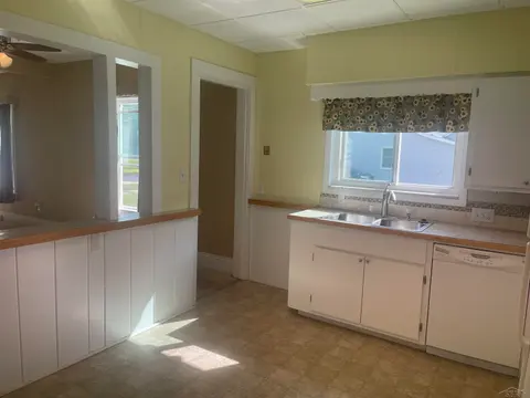 317 N Bates Street, Saginaw MI 48602 photo 5