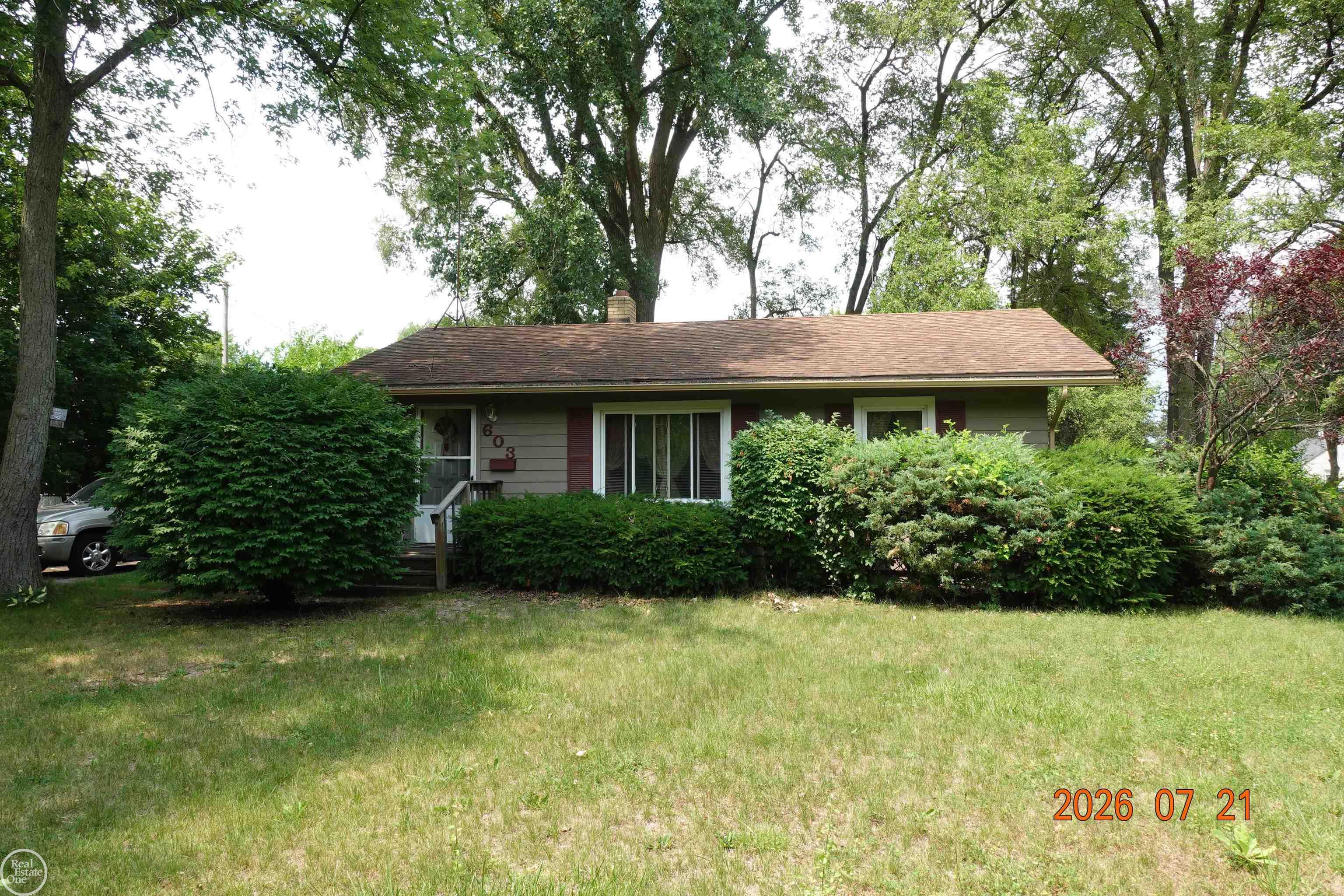 603 Ridge Road, Bay City MI 48708 photo 1