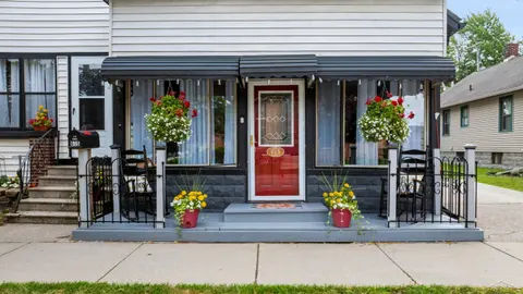 615 Pine Street, Essexville MI 48732 photo 2