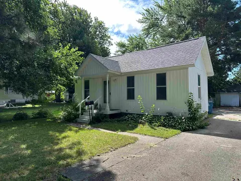 200 Nebobish Street, Essexville MI 48732 photo 2