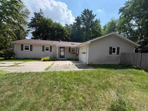 1413 Dilloway Drive, Midland MI 48640 photo 2