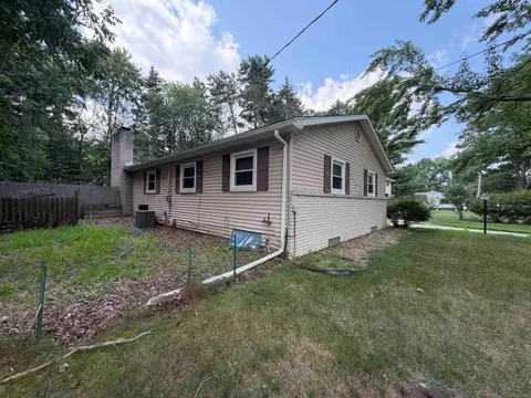 1413 Dilloway Drive, Midland MI 48640 photo 3